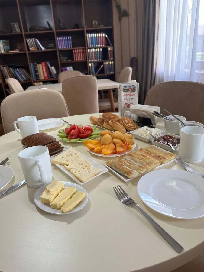 فندق داتشي إن كازباجي المظهر الخارجي الصورة
